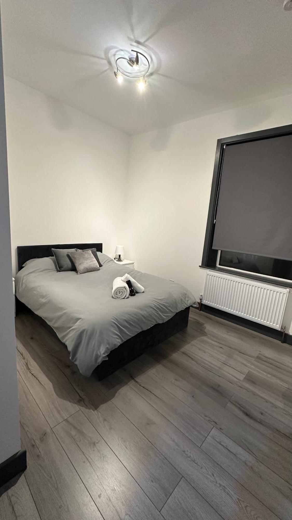Modern 2 Bed Near Turf Moor Football Stadium, Parks, Canal And Lake Бернлі Екстер'єр фото